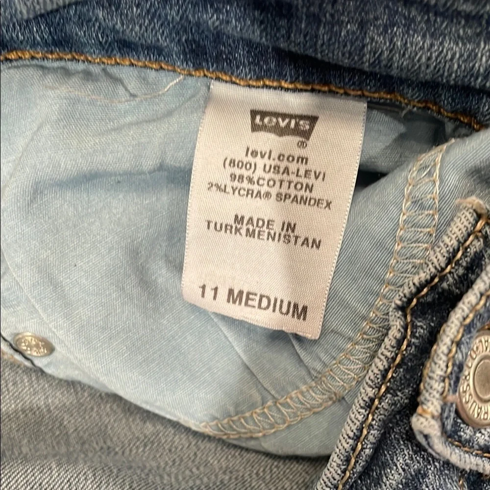 Women’s Levie’s Superlow Straight Leg Distressed Jeans